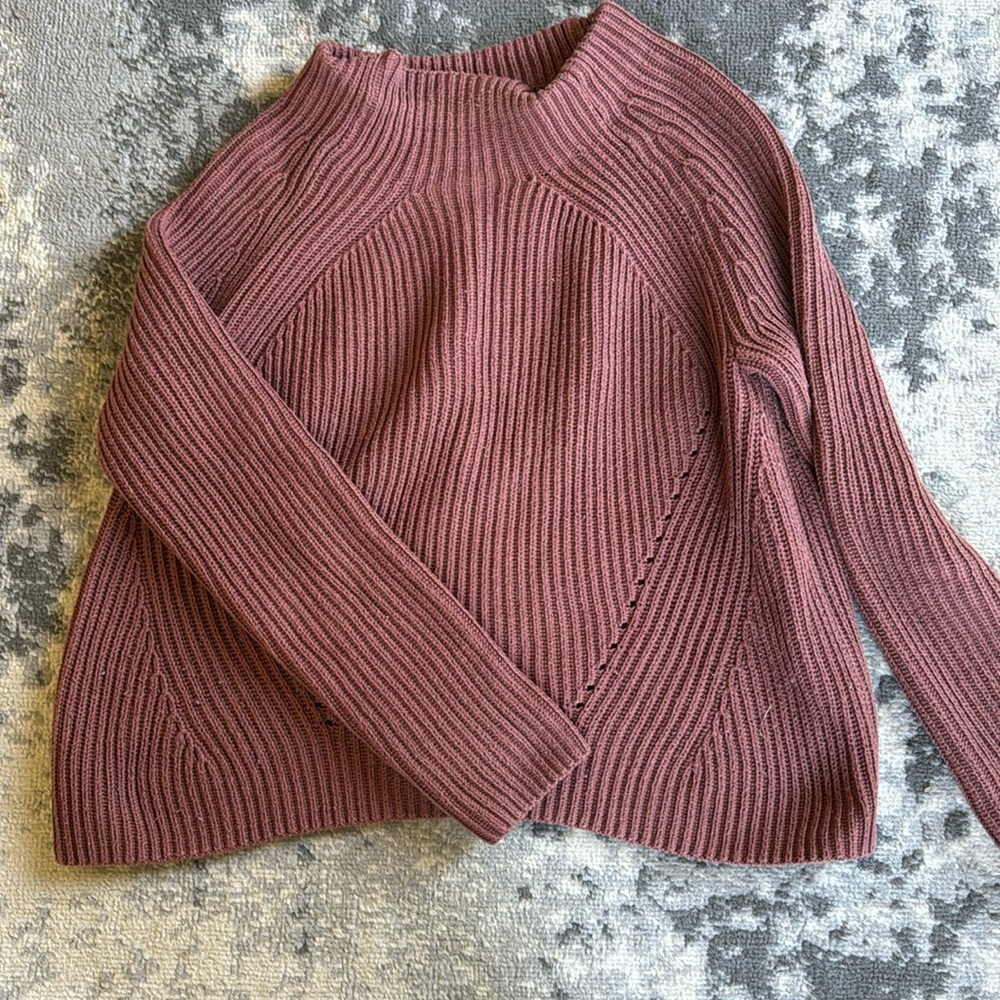 Athleta sweater size small